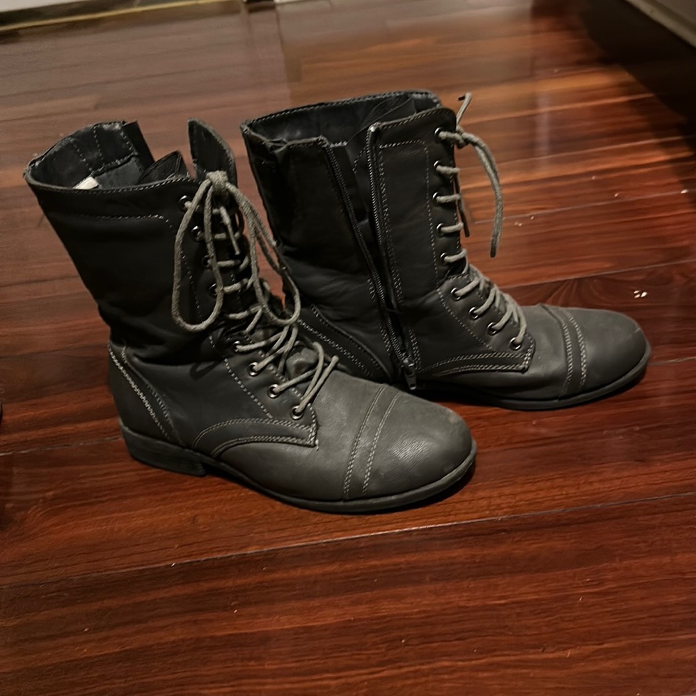 Grey boots lace up and zip up